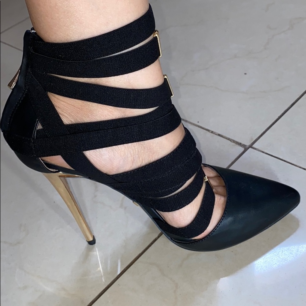 Bebe Keitelynn size 7